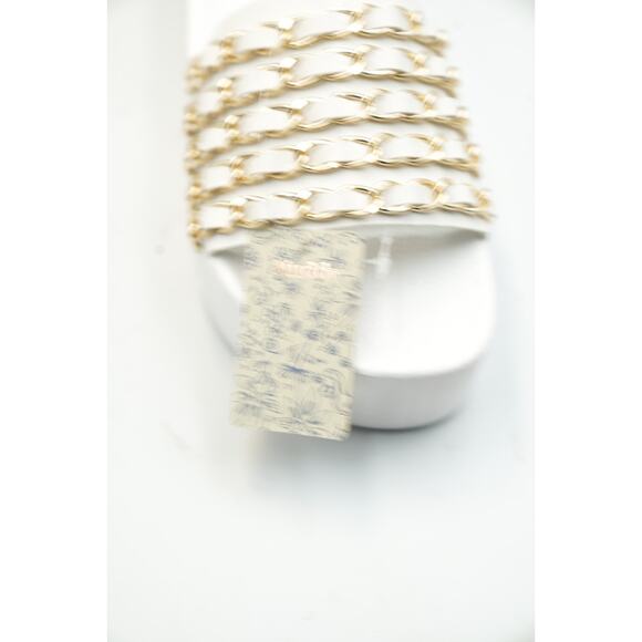 Mudd Women’s White Slide Sandals Gold Chain Accent Size 7 Platform Slip-On - Picture 13 of 13